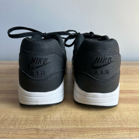 Nike Air Max 1 Ultra SE Women Running Shoes - Picture 5 of 7